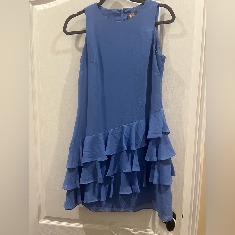 Vince Camuto Women’s size 2 Chiffon Ruffle Bottom Dress